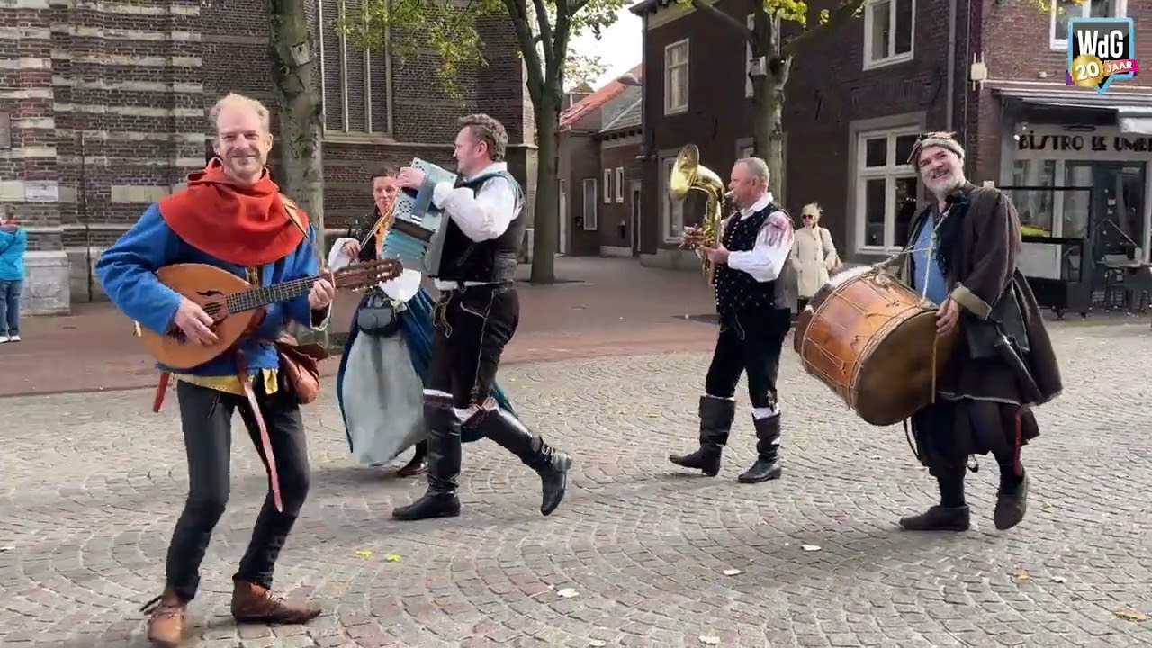 Optocht met internationale muziekgezelschappen