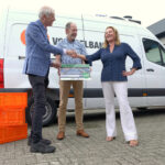 Overhandiging cheque energieproject aan Voedselbank Weert e.o.