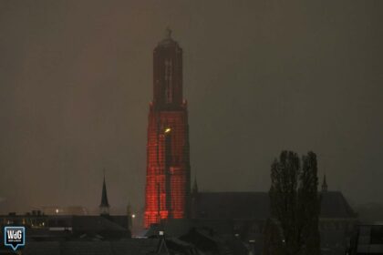 Sint Martinuskerk in het rood