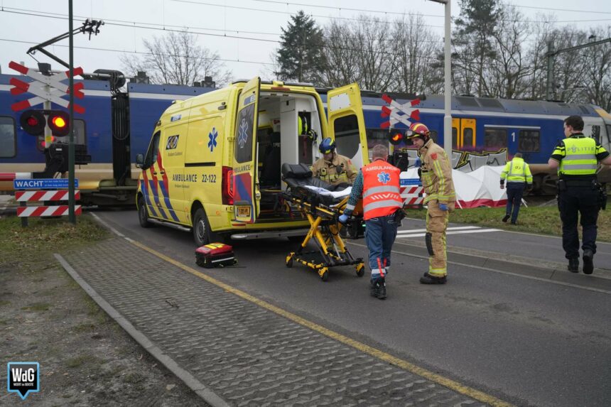 Persoon overleeft aanrijding met trein in Maarheeze