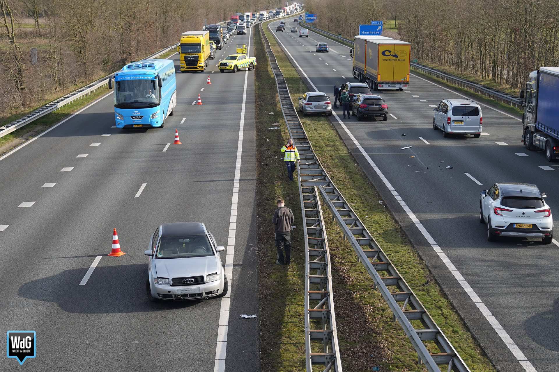 Tweede crash op A2 bij Maarheeze door afleiding door eerste ongeval