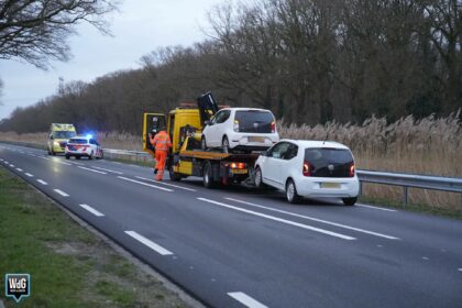 Kop-staartbotsing op Venloseweg bij Ospel