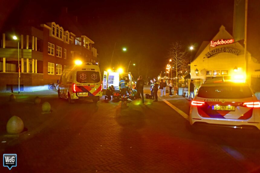 Fietser lelijk ten val op Brugstraat in Nederweert