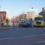 Fietsster lichtgewond na aanrijding op Emmasingel