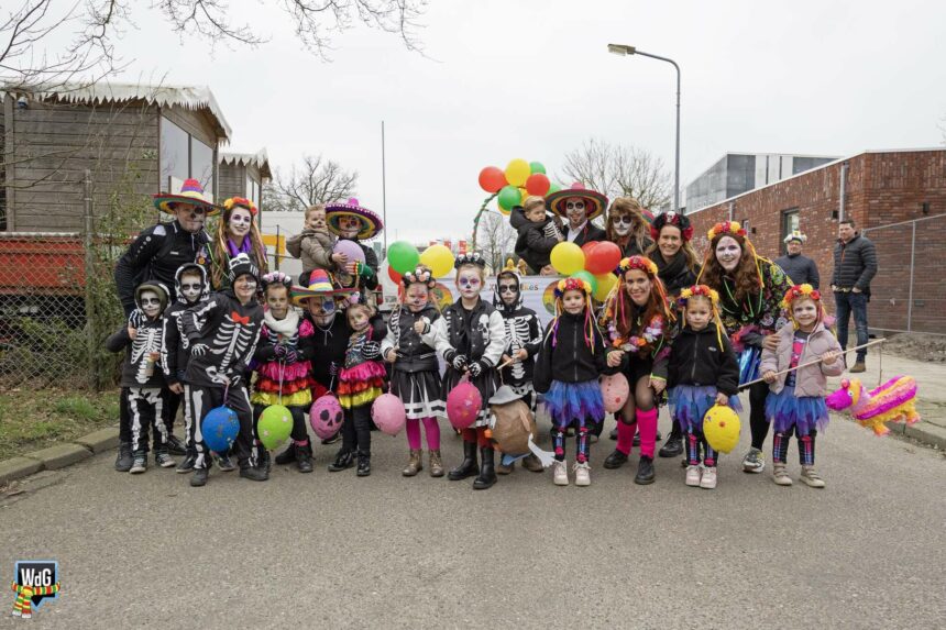 Optocht F.V. De Dröppelkes brengt kleur in de straten