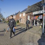 Vrijwilligers maken VrakkerPlein klaar voor de zomer