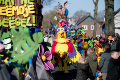 Vrieëmdje voeëgel uut Wieërt in Someren-Eind bij Karvanstal - Fotograaf: Johan Horst